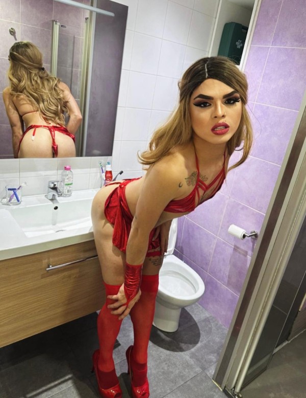 SIN DUDA ALGUNA SOY LA TRANS CON MAS VICIO Y CERDEO