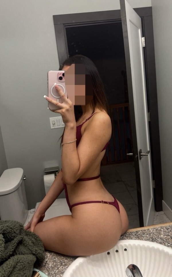 DELGADA ESPAÑOLA MUY COMPLACIENTE