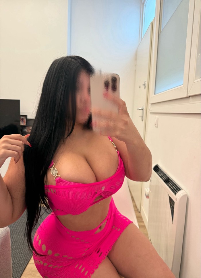 latina muy complaciente y fiestera