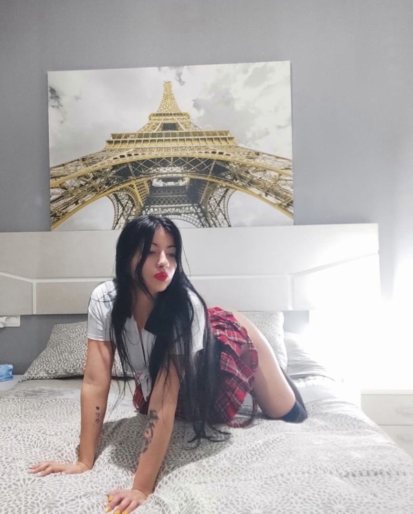 AUNTENTICA BELLEZA COLOMBIANA PRECIOSA EN EL EJIDO