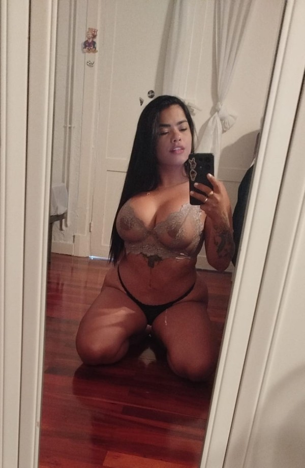 LAURA JOVENCITA IMPRESIONANTE