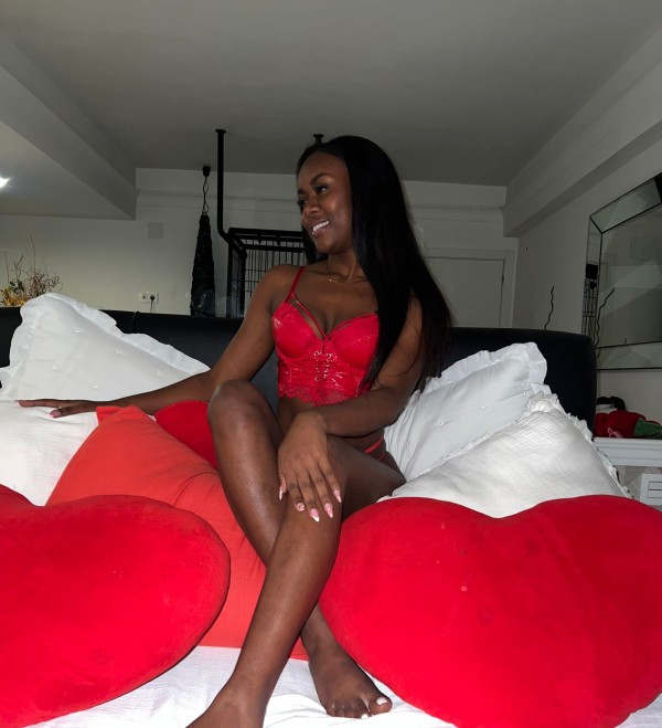 JHANA SUPERSEXY Y CACHONDA