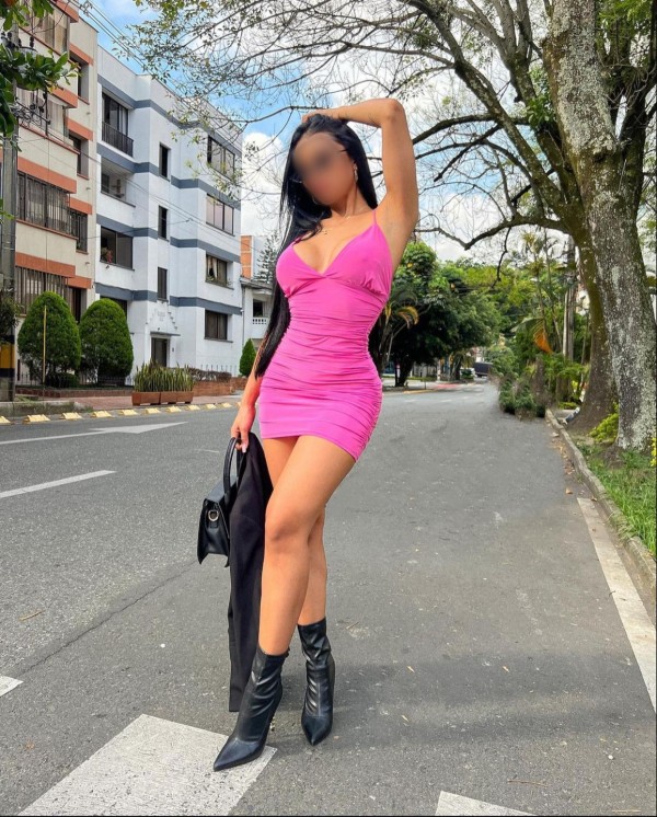 ALEJANDRA MORBOSA Y FIESTERA