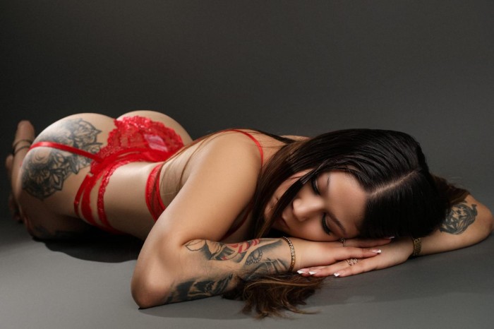 FIESTERAS CARIÑOSAS CON GANAS DE MARCHA