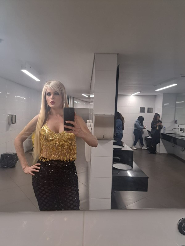 Rubia  fiestera en málaga solo x pocos días