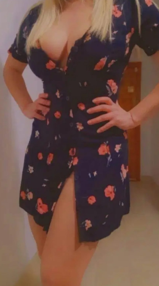 DIVERTIDA ALEGRE JUGUETONA SENSUAL ESPAÑOLA COMPLETA 24H EN AGUADULCE