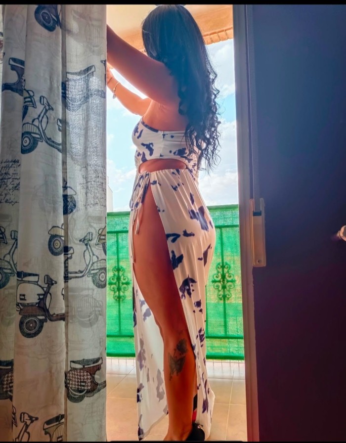 HERMOSA CHICA LATINA DE COÑO ESTRECHITO