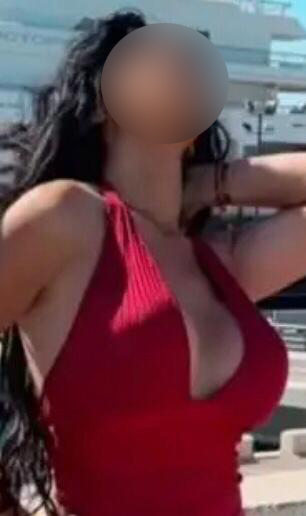 ROSA LATINA ARDIENTE Y CARIÑOSA EN BURELA