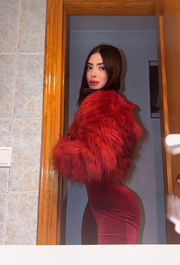 Española Jovencita dulce y divertida 632589135 Cala de bou