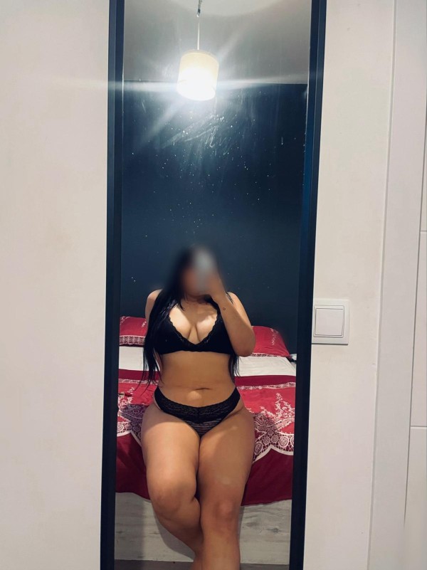 MARIANA LINDA JOVENCITA EN VILLAVERDE !!!