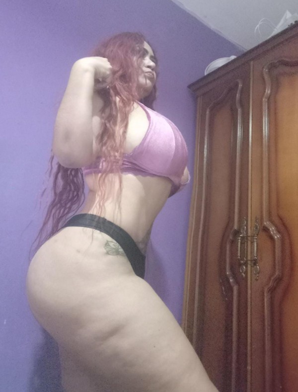 recién llegada voluptuosa con buena curvas