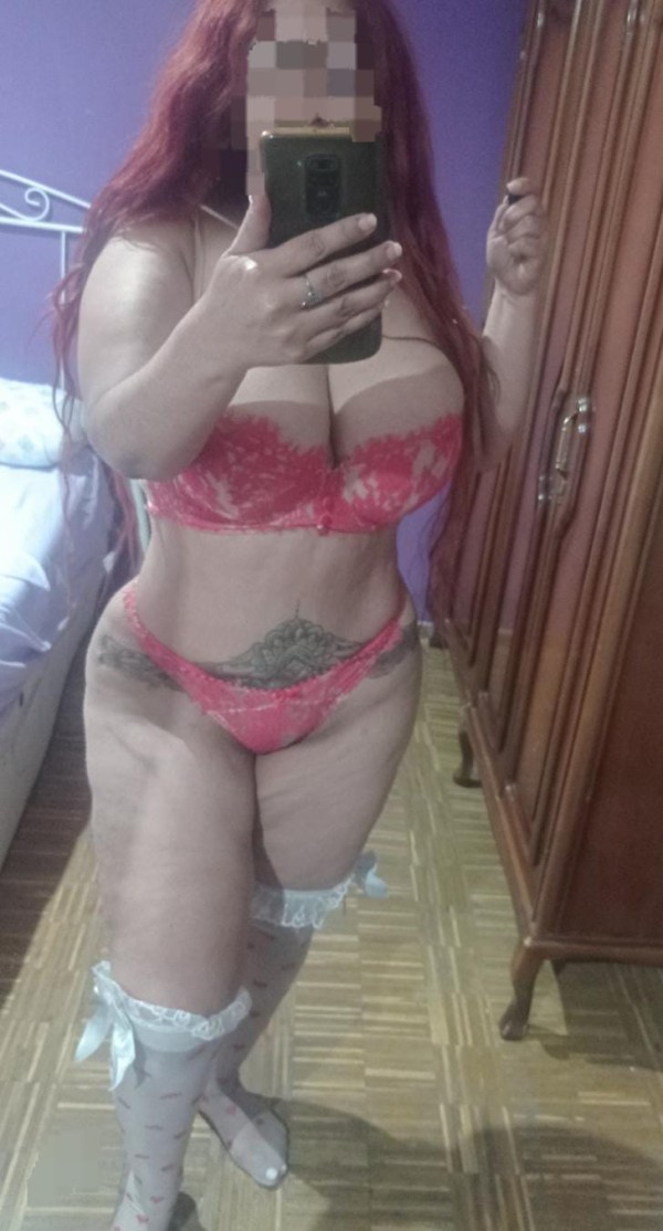 recién llegada voluptuosa con buena curvas