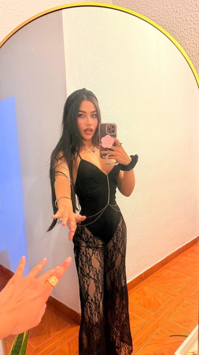 LUNA VENEZOLANA juguetona fiestera atiendo parejas EN TORREMOLINOS 24H