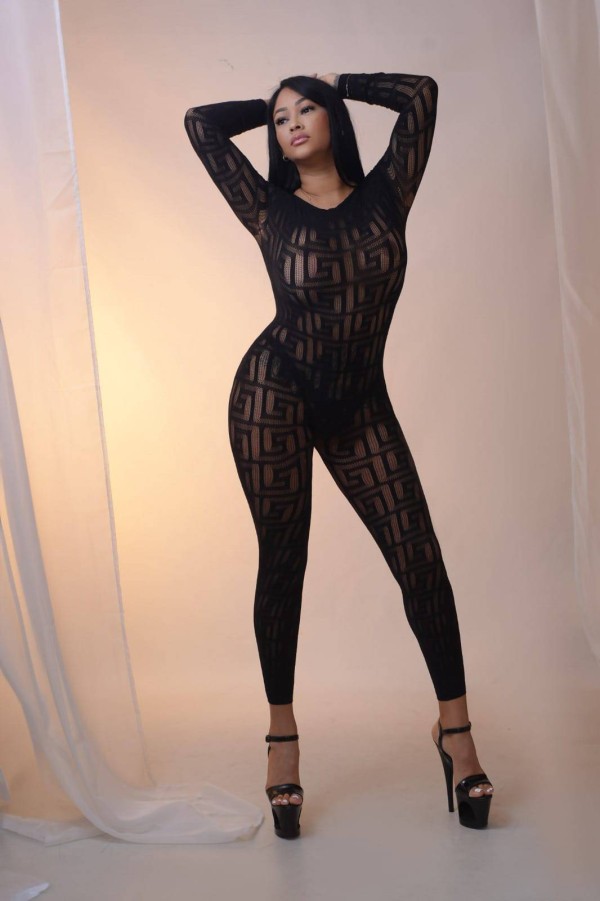 Ex azafata sin control