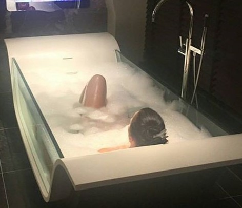 ALICIA TRANSEXUAL. ESTOY AQUÍ PARA TUS FANTASÍAS