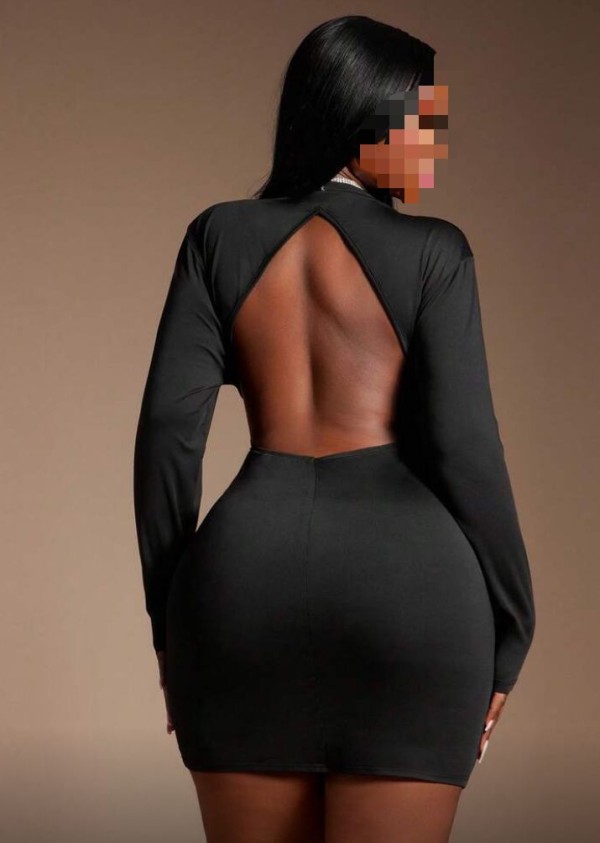 LAURA LATINA COQUETA