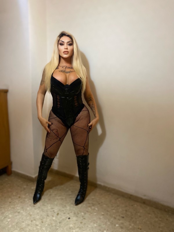 TRANS DOMINADORA FANTASTIC! CON AMBIENTE CLIMATIZADO