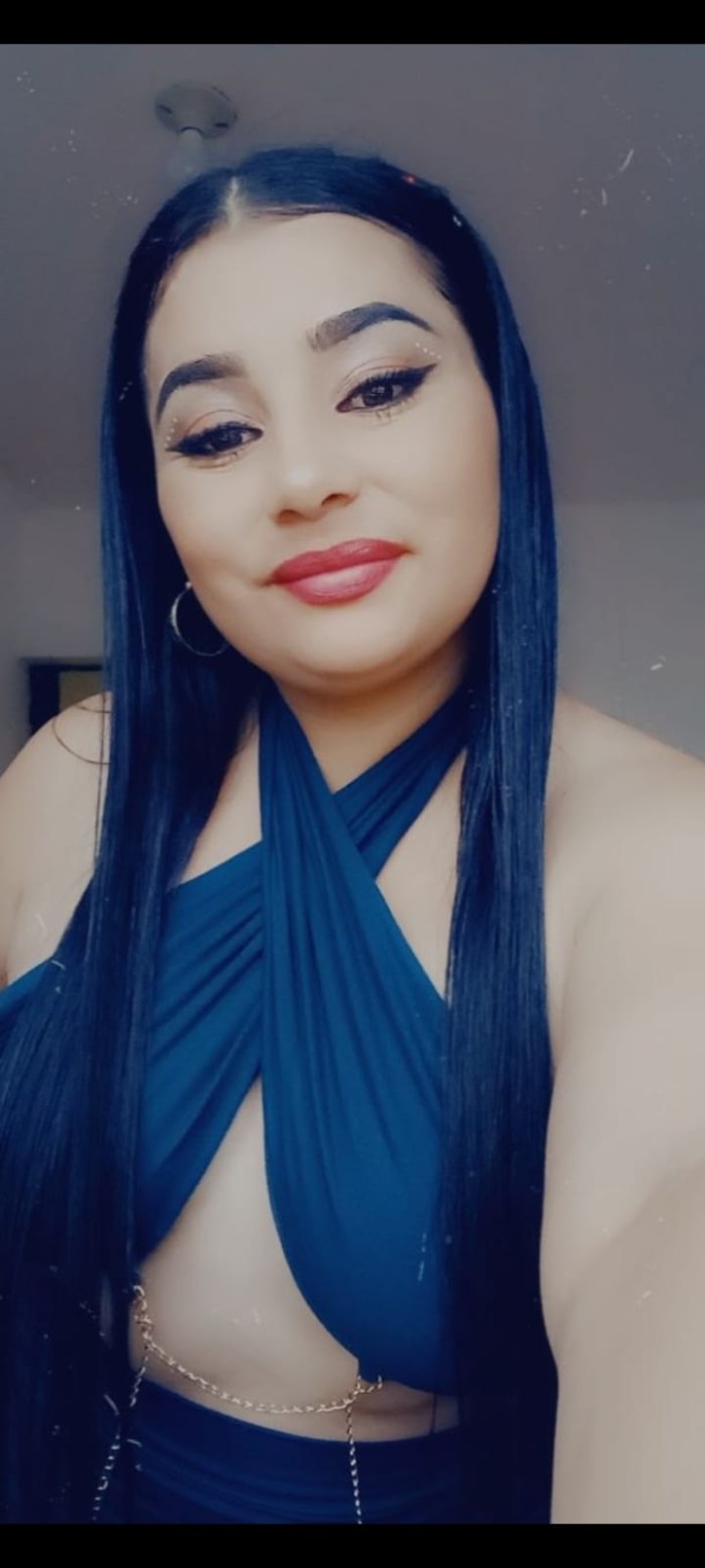 MADURITA EXPLOSIVA CACHONDA