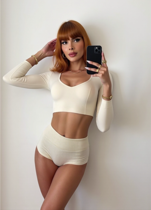 COLORADA DE INFARTO BOMBA SEXUAL MUY GLOTONA Y FIESTERA