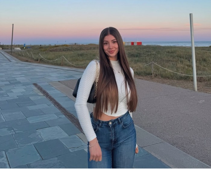 Diana / 20 años / Española/ UNIVERSITARIA