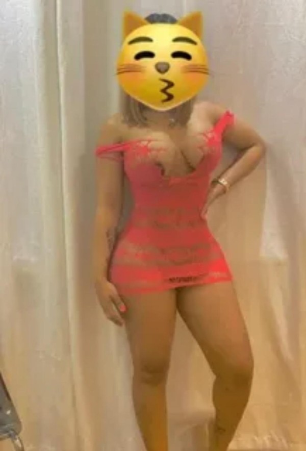 Dulce joven cariño y muy extrovertida