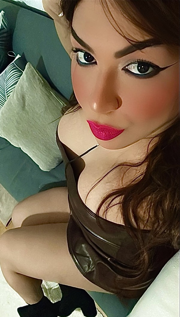 Novedad trato de novio besito y algo mas