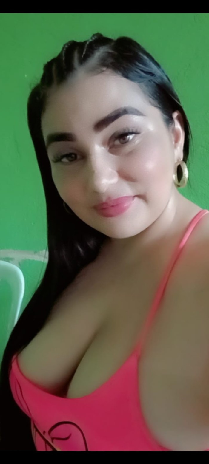 TENGO MUCHOS DESEOS DE SENTIRLA DENTRO