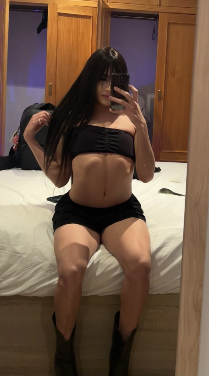 SARA ZORRA MORBOSA ADICTA AL SEXO Y AL PLACER