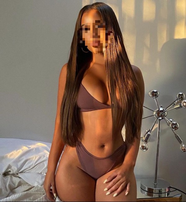 Novedad morenaza cachonda fiestera multiorgásmica