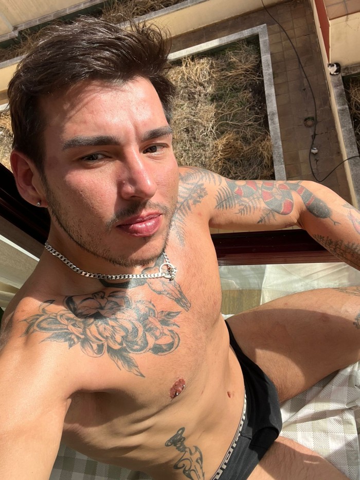 Diagonal mar,TATUADO XL ROMPE CULOS EMPOTRADOR DOMINATE 24hs