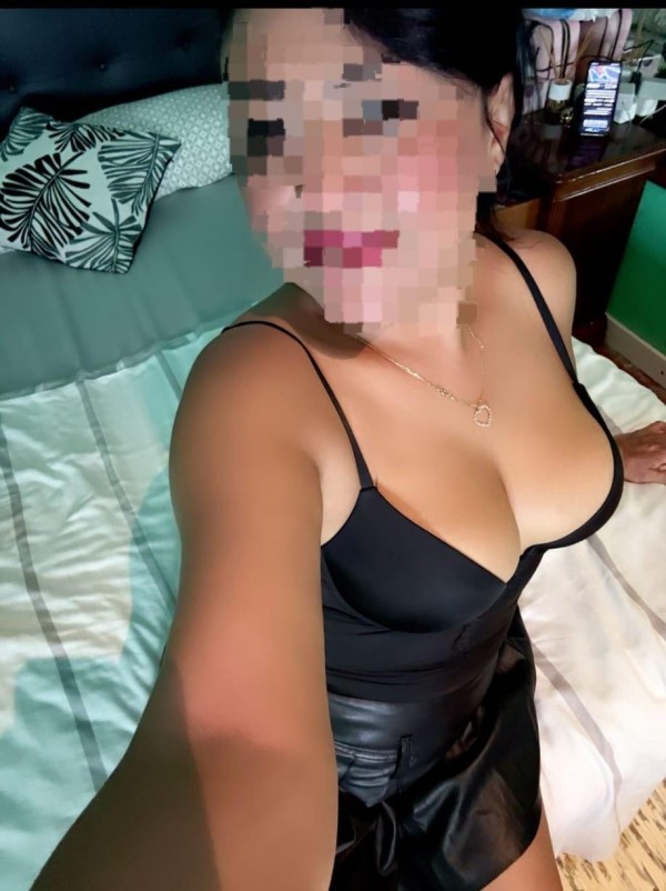 KEITY una semi madura DULCE FIESTERA