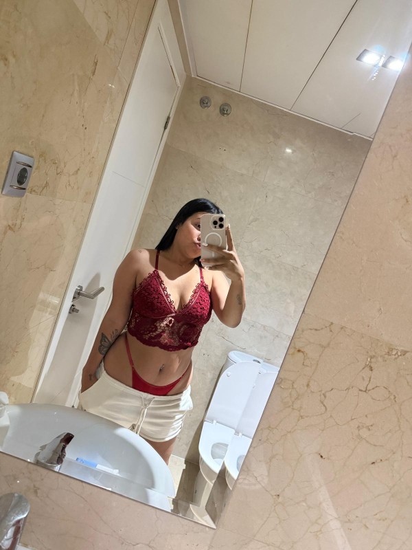 2 amigas MUY MORBOSAS con ganas de jugar!!!