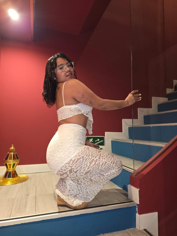 2 amigas MUY MORBOSAS con ganas de jugar!!!