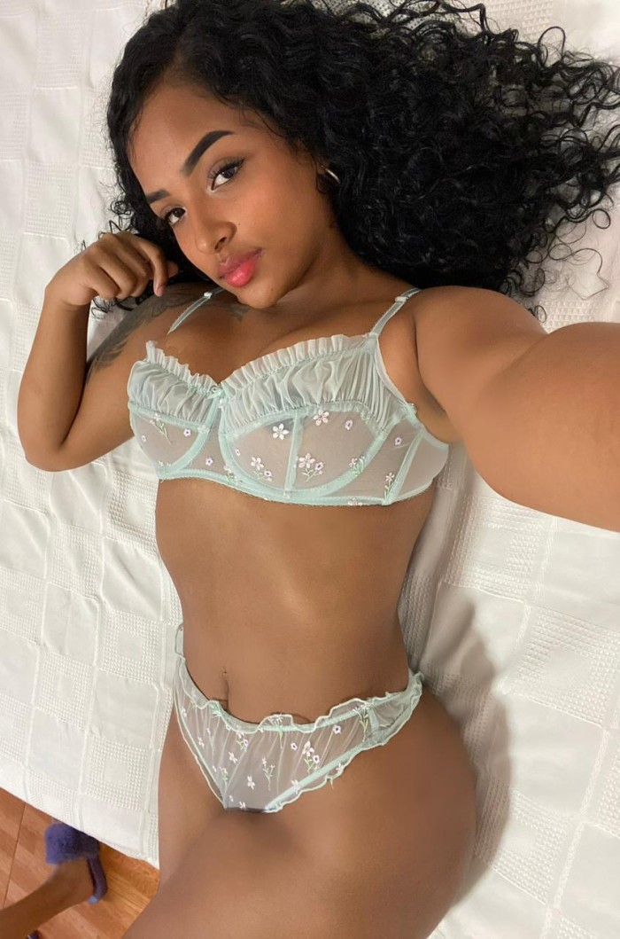 CHICAS AGRADABLES Y SENSUALES