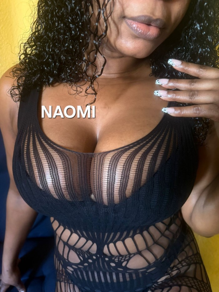 MORENA ARDIENTE,,,,,