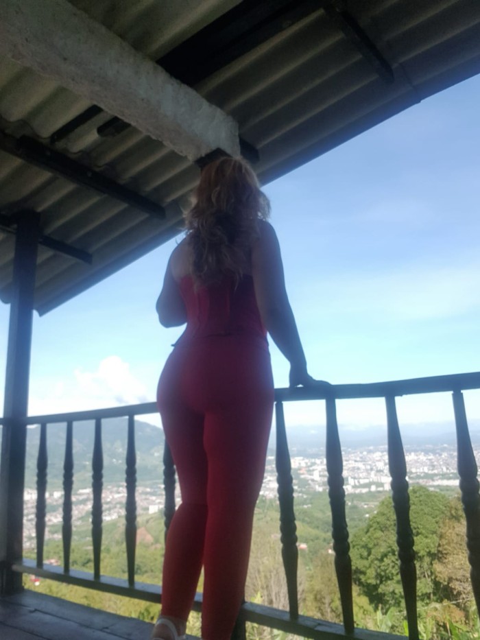 JHOANA MILF MADURITA MASAJISTA SEXY.. RECIEN LLEGADA A PALMA DE MALLORCA