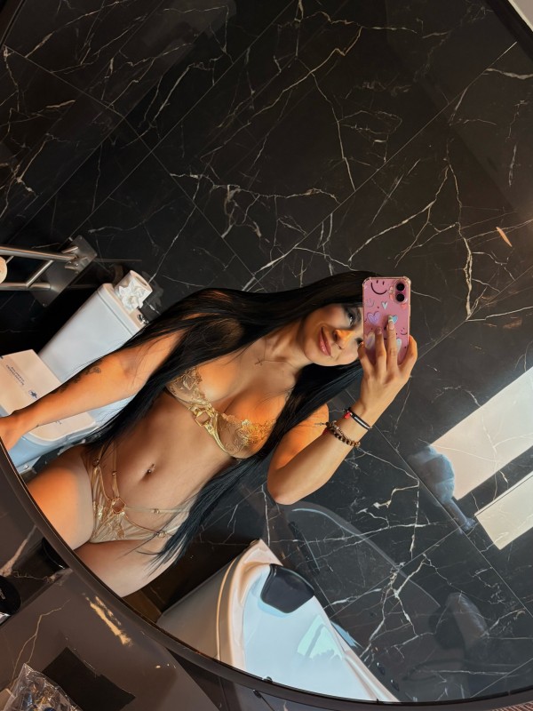 Hola guapo ven conmigo la mejor experiencia