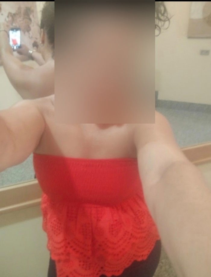 Gallega y no profesional.