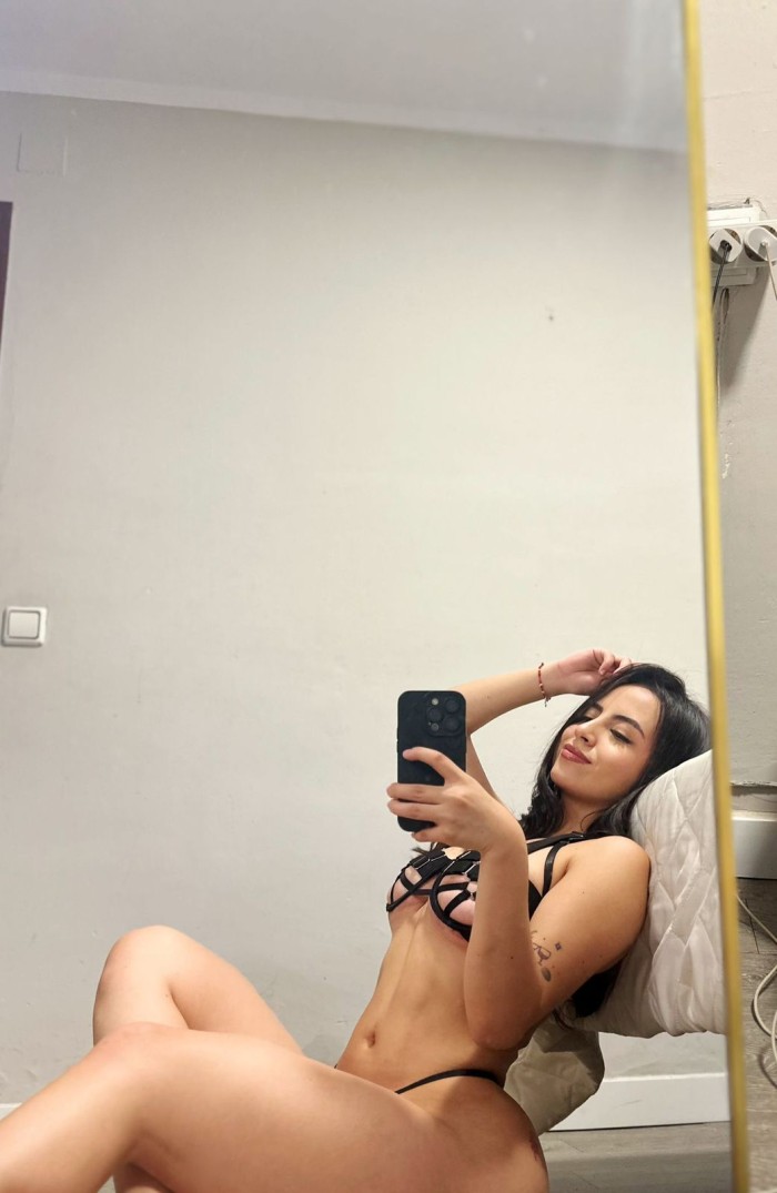 JOVEN Y PÍCARAMENTE IRRESISTIBLE 604133258