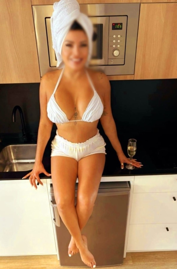 DANIELA EXUBERANTE, MASAJISTA, MADRID