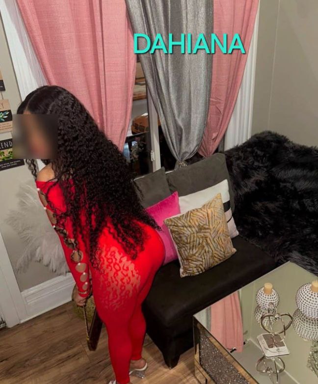 Trios  dúplex, lesbico, besos de novia 24 horas