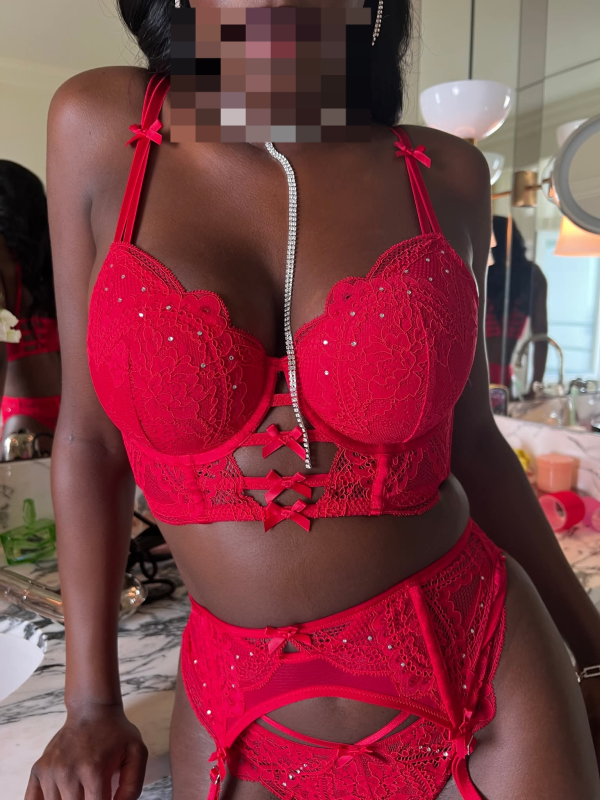 Latina extra caliente