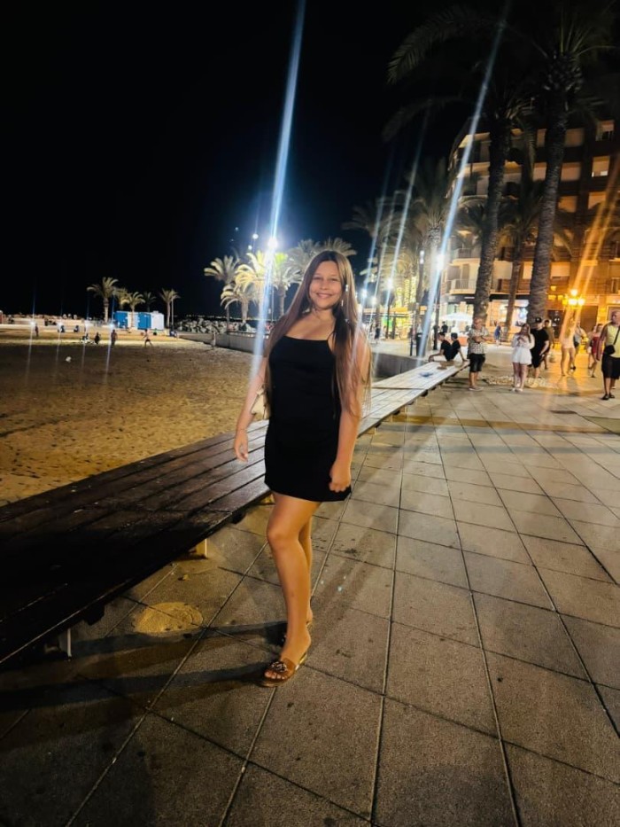 SENSUAL VENEZOLANA DE 20 AÑOS