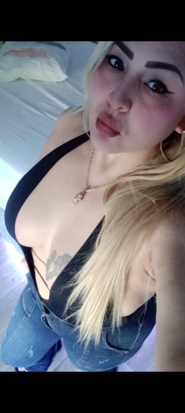 ISABELLA FIESTERA DELICADO SQUIRT PARA TU BOCA