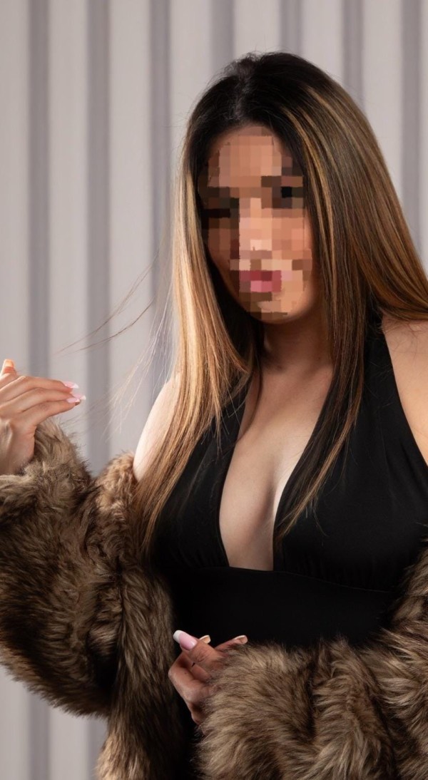 ENCANTADORA E IMPLICADA ESPERANDO POR TI