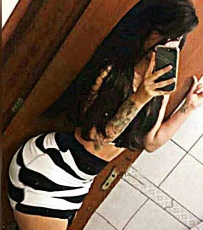 Tranny Claudia morenaza exótica TATUAda CULAZO