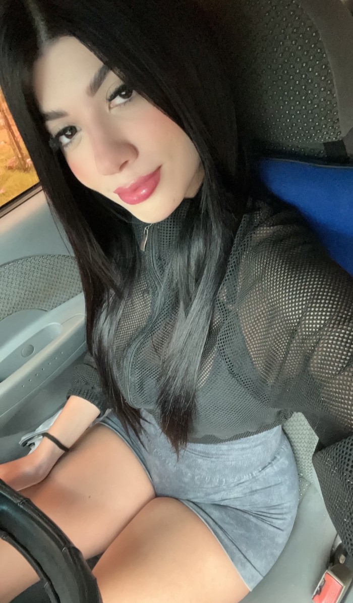 Dulce y divertida diosa del francés