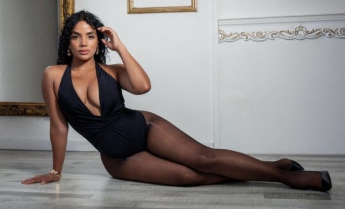 Hermosa morena recién llegada a Rubi