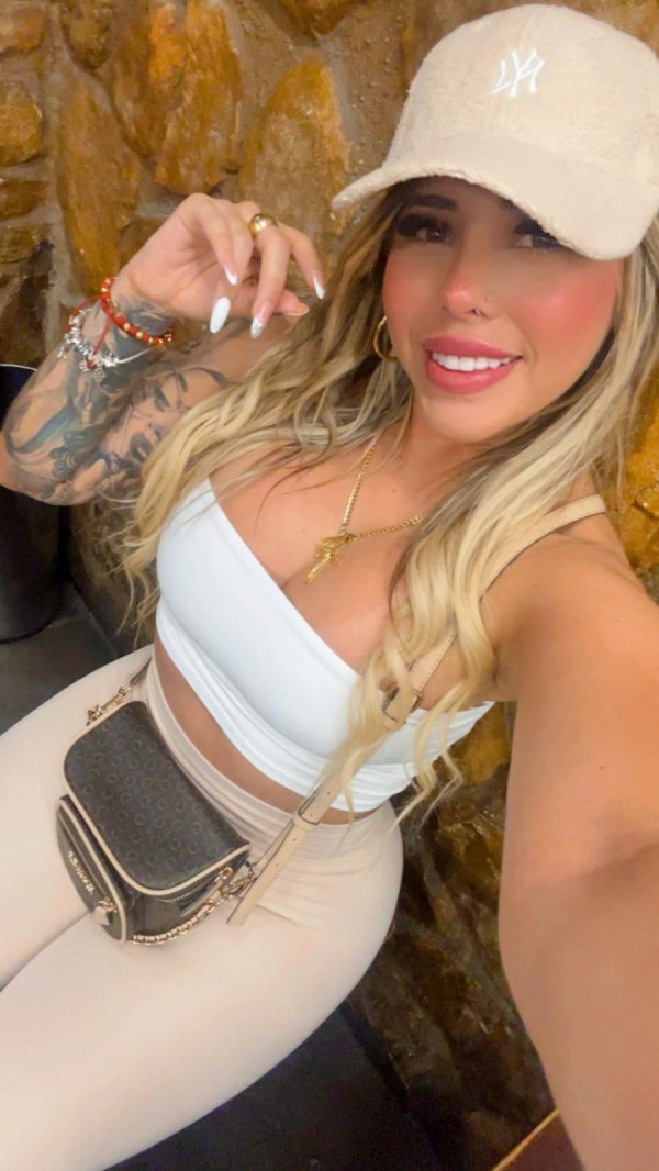 NOVEDAD JOVEN RUBIA RECIEN LLEGADA A TU CIUDAD