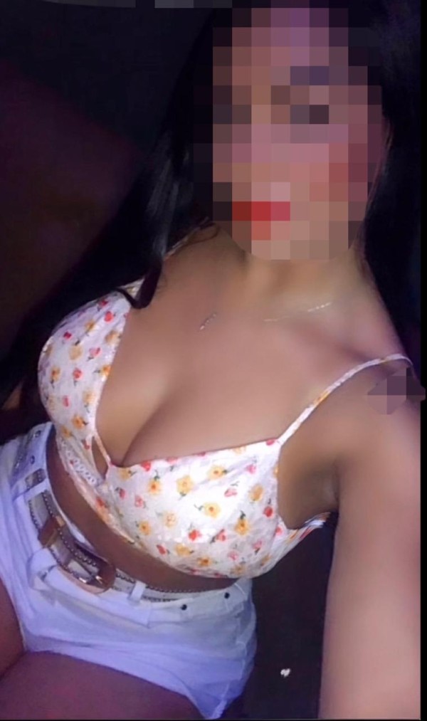 JOVENCITA ESTROVERTIDA Y SENSUAL EN COLLBLANC